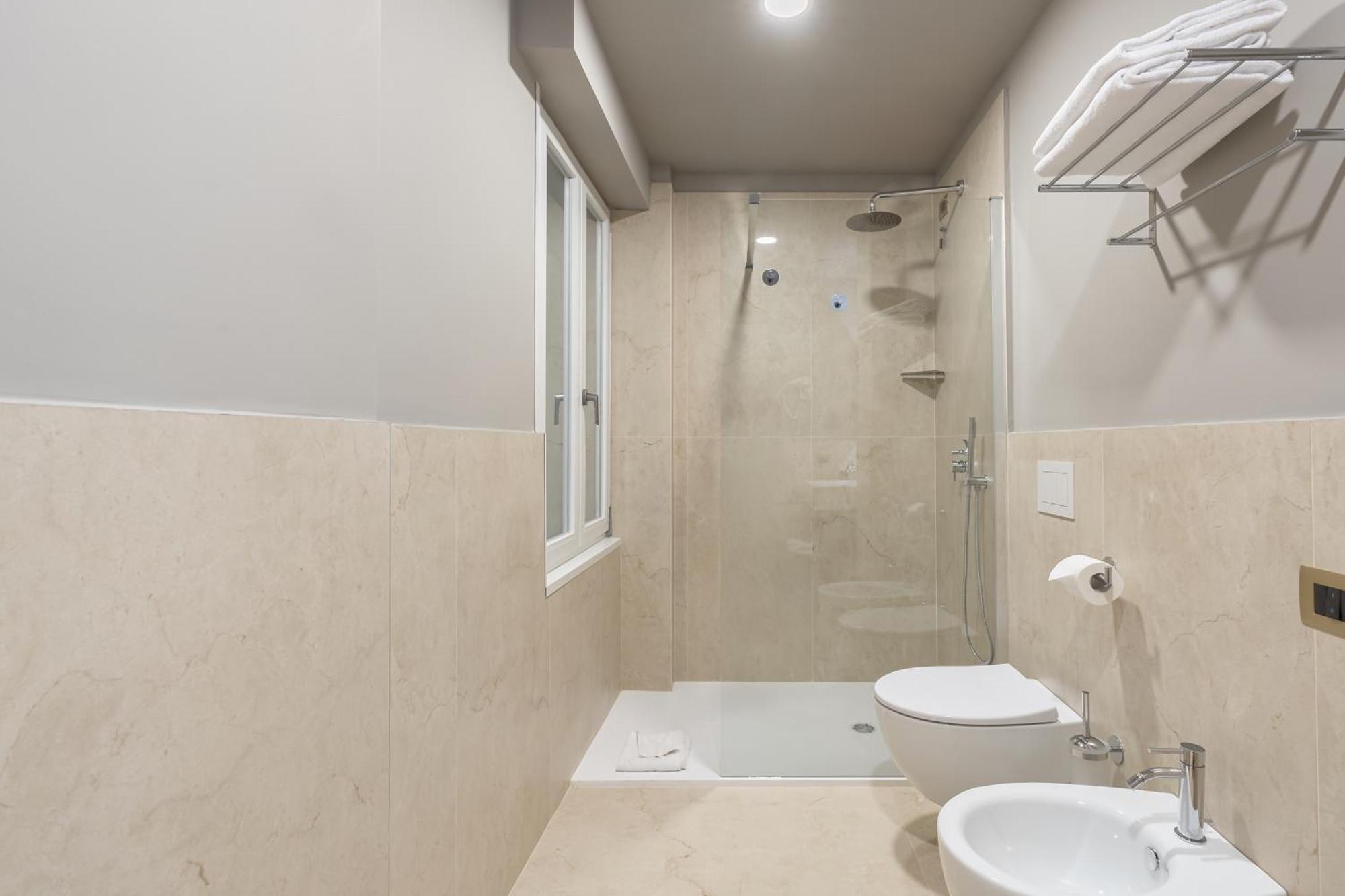 Baires Guest House, Milan